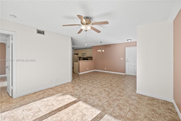 10105 W Sunrise Blvd #104 Plantation, FL 33322