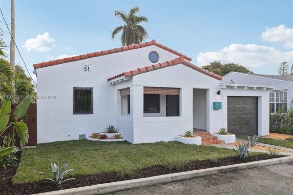 700 NE 87th St Miami, FL 33138