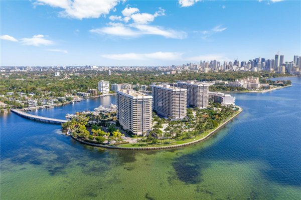 1 Grove Isle Dr #A904 Miami, FL 33133