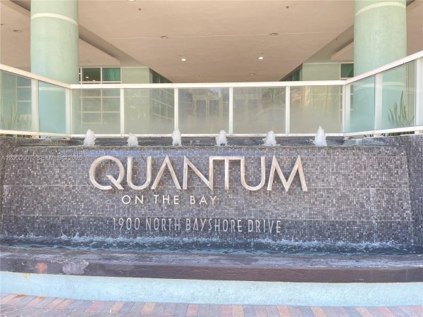 1900 N Bayshore Dr #3311 Miami, FL 33132