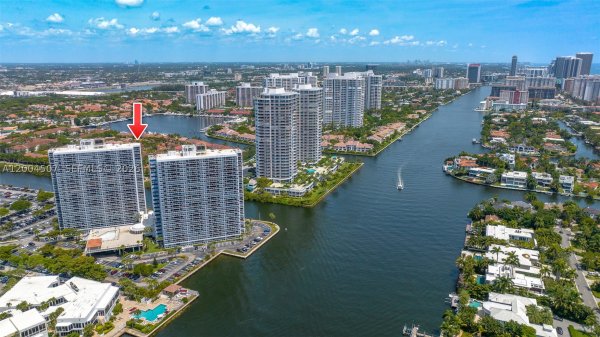 20505 E Country Clb Dr #PH-38 Aventura, FL 33180