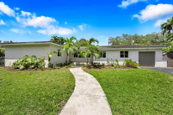 6610 Santona St Coral Gables, FL 33146