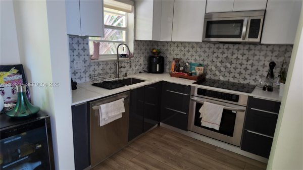 1535 Meridian Ave #6 Miami Beach, FL 33139