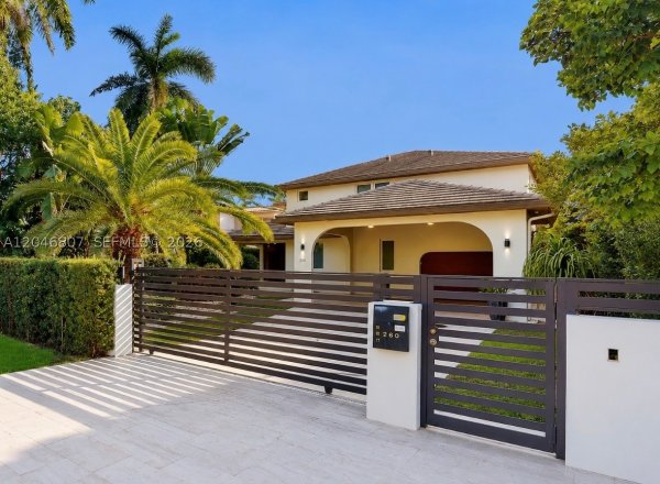260 S Coconut Ln Miami Beach, FL 33139