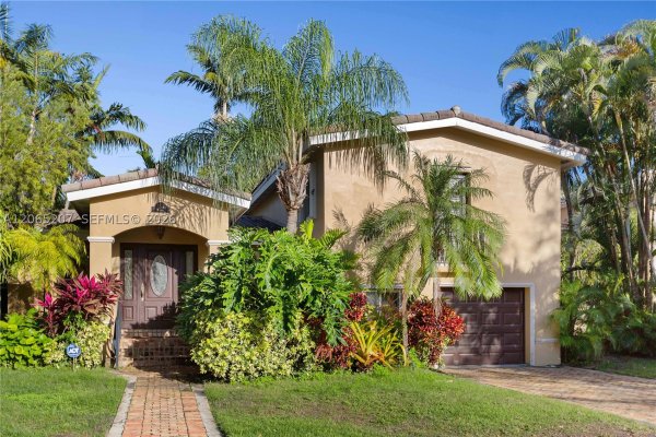 6315 Maynada St Coral Gables, FL 33146