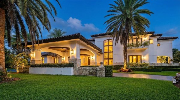 7701 Old Cutler Rd Coral Gables, FL 33143
