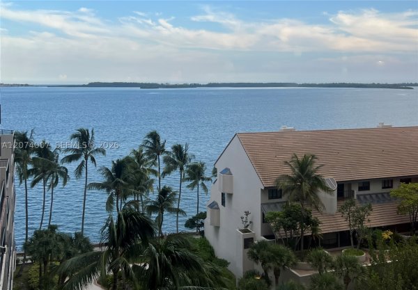 540 Brickell Key Dr #919 Miami, FL 33131