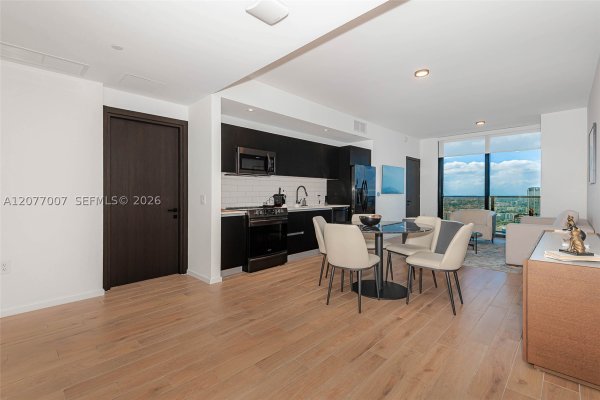 398 NE 5th #4118 Miami, FL 33132