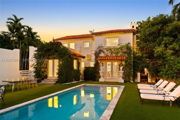 5800 La Gorce Dr Miami Beach, FL 33140