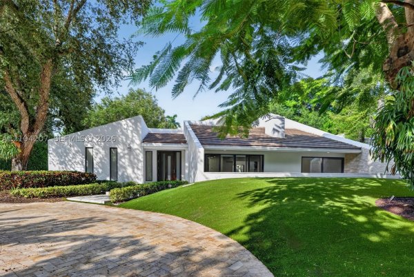 7001 Robles St Coral Gables, FL 33143