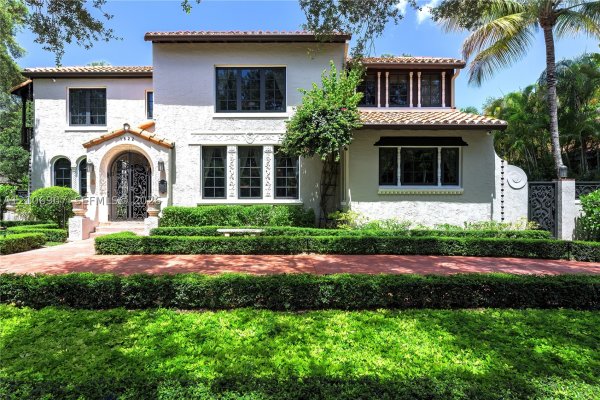 1822 Country Clb Prado Coral Gables, FL 33134