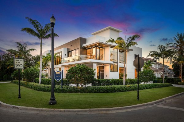 303 S Maya Palm Boca Raton, FL 33432
