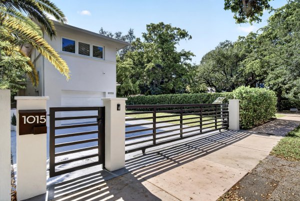 1015 Madrid Coral Gables, FL 33134