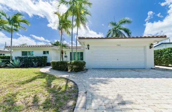 2160 NE 55th Ct Fort Lauderdale, FL 33308