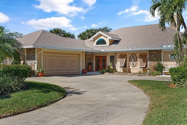 72 Cache Cay Vero Beach, FL 32963