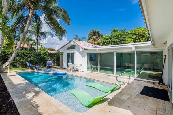 103 W Sandpiper Jupiter, FL 33477