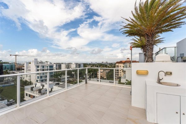 1150 102nd St #703 Bay Harbor Islands, FL 33154