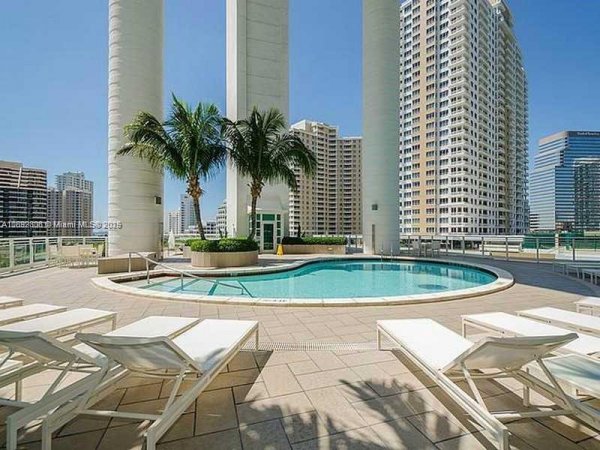 900 Brickell Key Blvd #2602 Miami, FL 33131