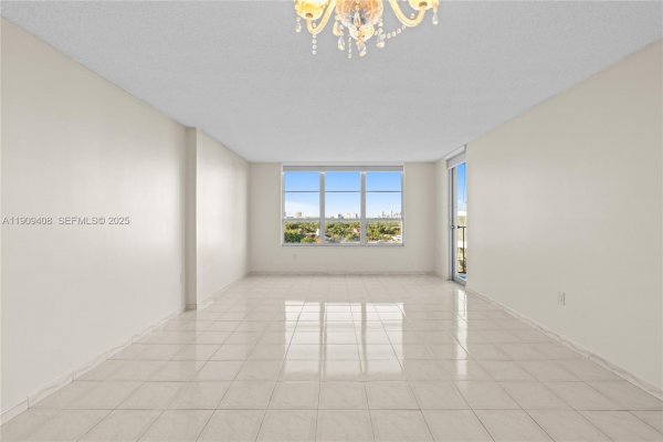 4101 Pine Tree Dr #802 Miami Beach, FL 33140