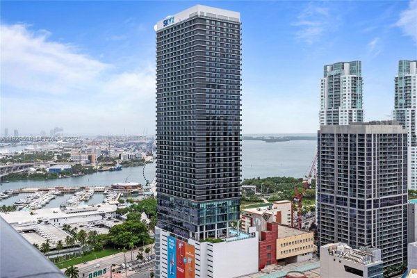 159 NE 6th St #2905 Miami, FL 33132