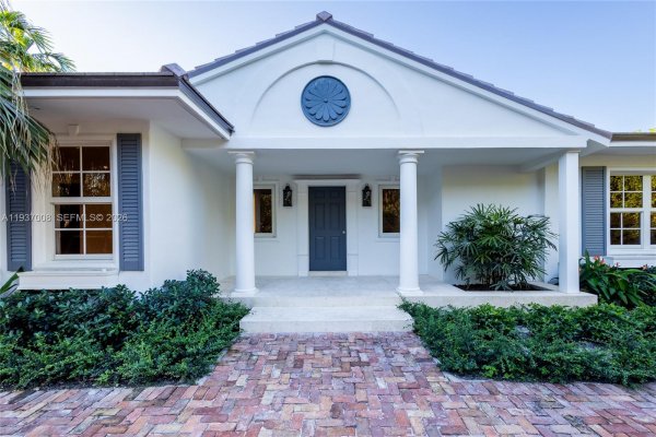 4520 Sabal Palm Rd Miami, FL 33137