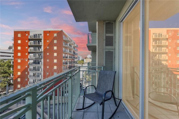 3500 Coral Way #710 Miami, FL 33145