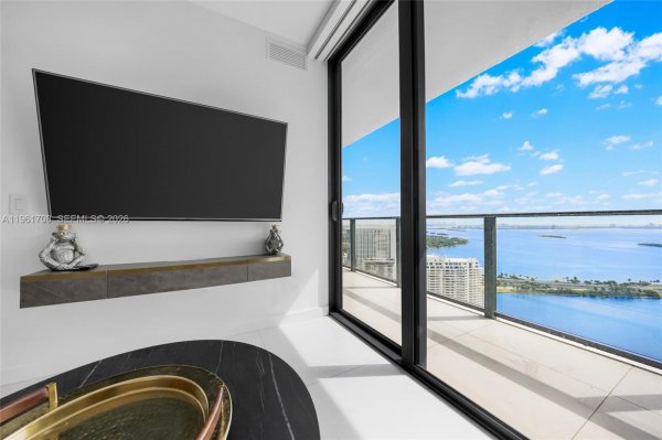 501 NE 31st St #3902 Miami, FL 33137