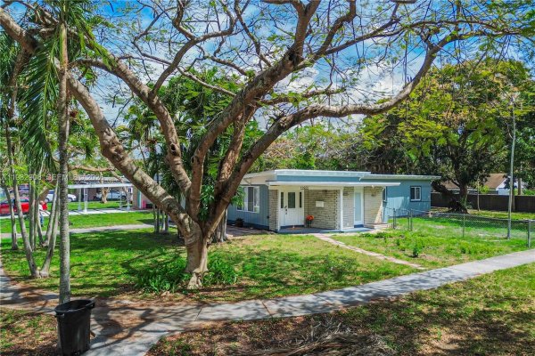 12955 NE 11th Ave North Miami, FL 33161