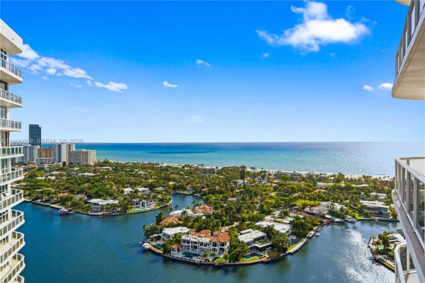 3802 NE 207th St #2704 Aventura, FL 33180