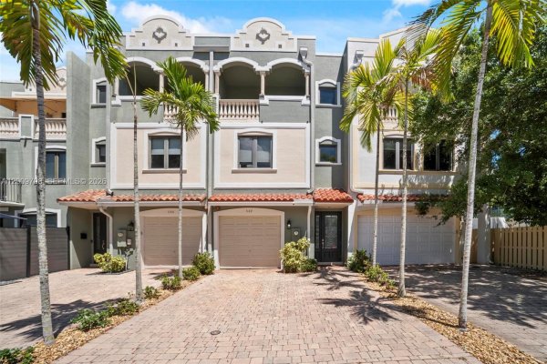 542 NE 17th Ave Fort Lauderdale, FL 33301