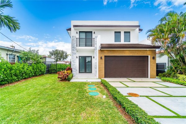 6535 SW 26th St Miami, FL 33155