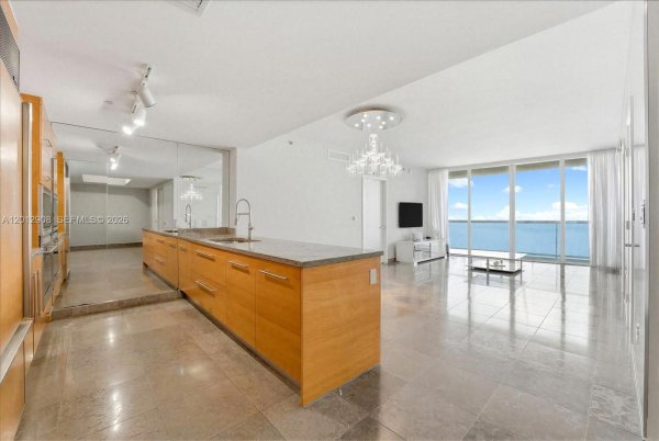 465 Brickell Ave #4805 Miami, FL 33131