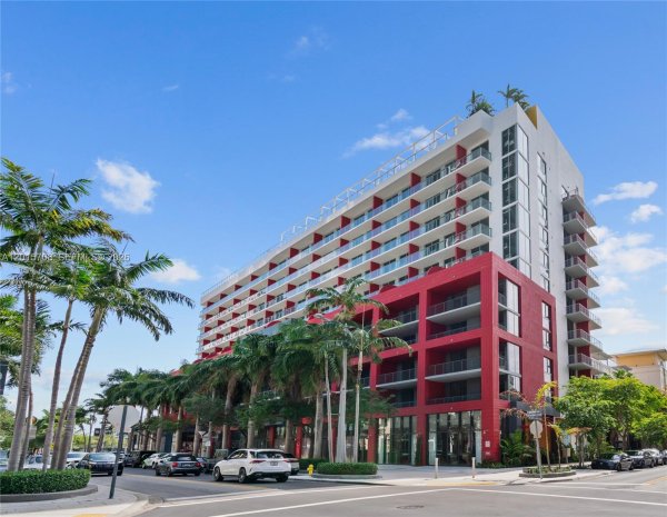 90 NE 32nd #313 Miami, FL 33137