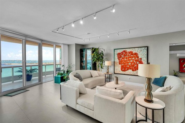 1643 Brickell Ave #1602 Miami, FL 33129