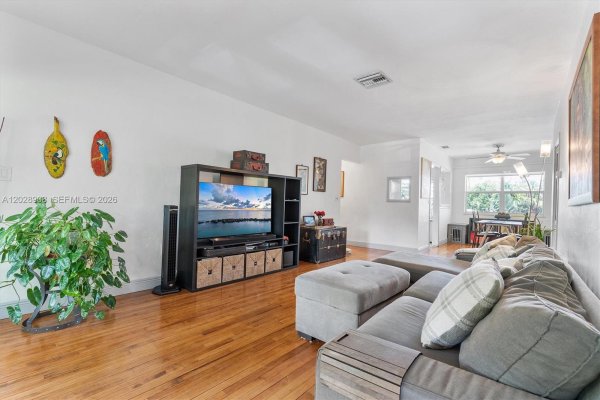20 Park #6 Bal Harbour, FL 33154