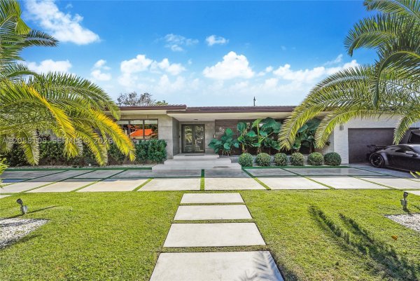60 Shore Dr W Miami, FL 33133