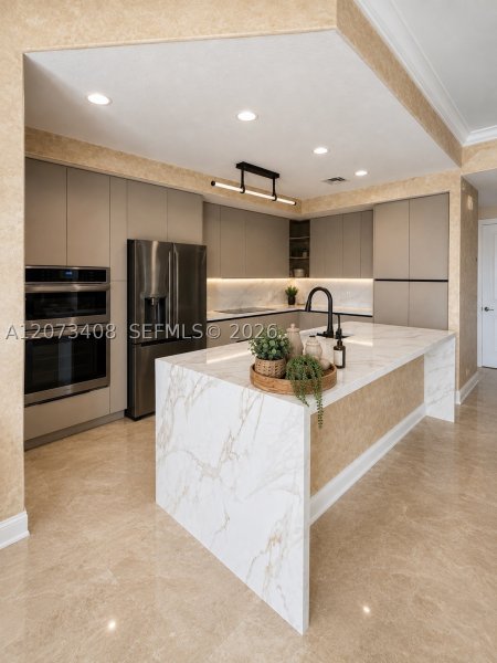 3225 NE 207th Ter Aventura, FL 33180