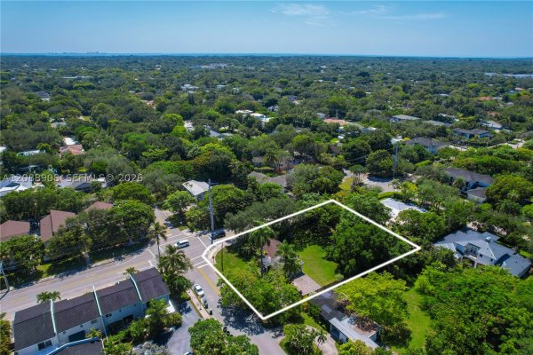 6200 SW 78th St South Miami, FL 33143