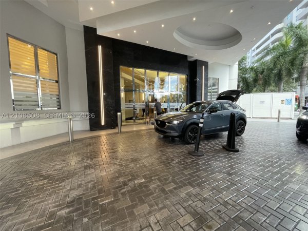 999 SW 1st Ave #3207 Miami, FL 33130