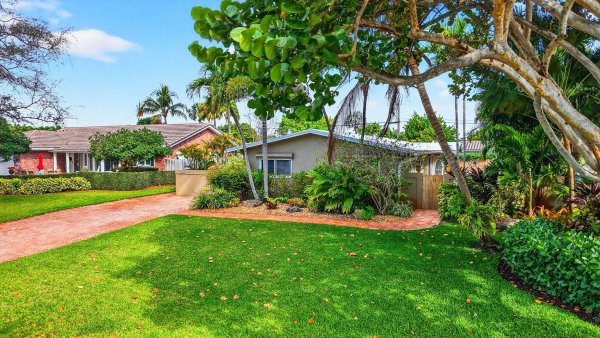 2091 NE 54th Fort Lauderdale, FL 33308