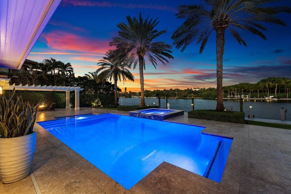 55 Spoonbill Rd Manalapan, FL 33462