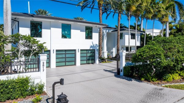 2817 NE 26th Ct Fort Lauderdale, FL 33306