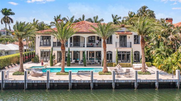 156 Fiesta Way Fort Lauderdale, FL 33301