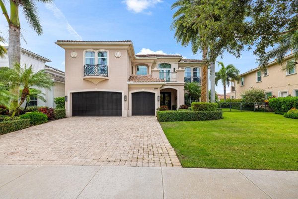 13901 Willow Cay Dr North Palm Beach, FL 33408 13901 Willow Cay Dr North Palm Beach, FL 33408