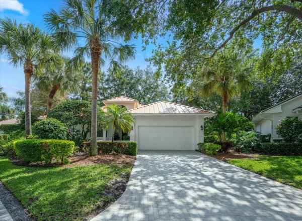 106 Toteka Cir Jupiter, FL 33458