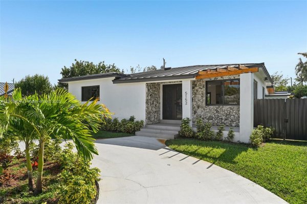 5152 SW 6th St Coral Gables, FL 33134