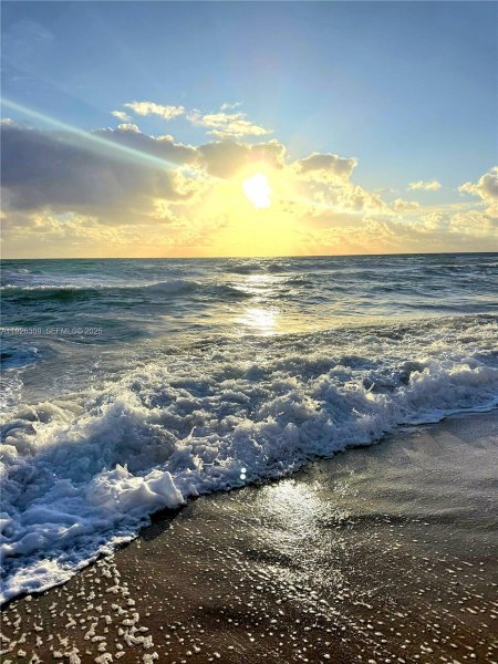 3505 S Ocean Dr #716 Hollywood, FL 33019