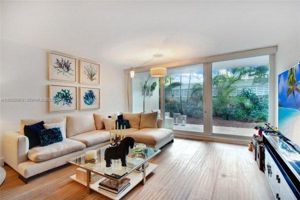 155 Ocean Ln Dr #104 Key Biscayne, FL 33149