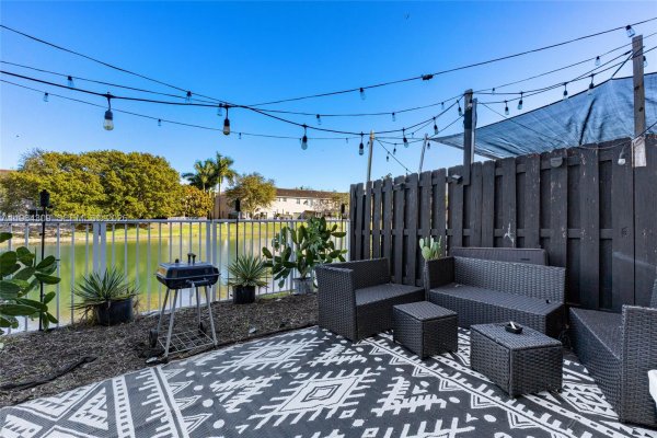 9011 SW 227th St #7 Cutler Bay, FL 33190