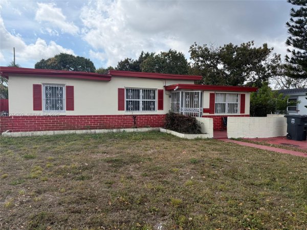 130 NW 124th St North Miami, FL 33168